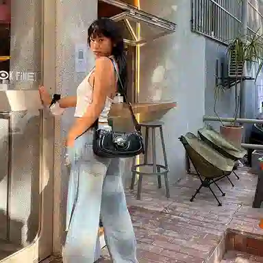 JELLYTOYBOY JTB Moon Bag Black/Iridiscent White