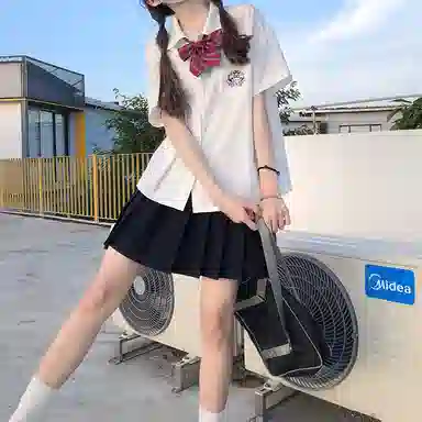 东鲸岁时记 卡通动物图案翻领纯色内搭短袖衬衫 女款 白色