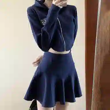 东鲸岁时记 字母印花休闲制服套装 女款