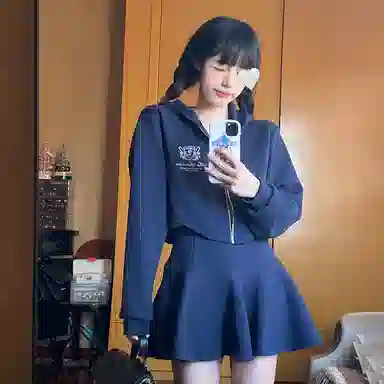东鲸岁时记 字母印花休闲制服套装 女款