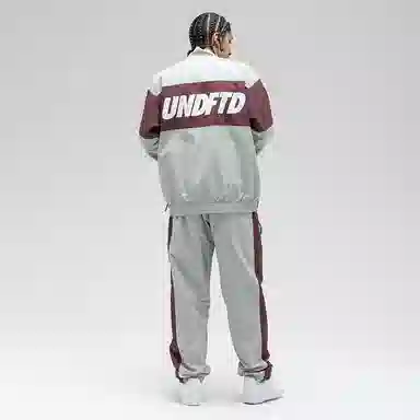 UNDEFEATED Logo