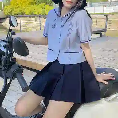 东鲸岁时记 八箱箱褶裙纯色褶皱短款半身裙