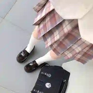 东鲸岁时记 格子制服百褶半身裙 女款