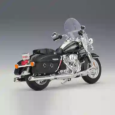 Maisto 112 2013 FLHRC Road King Classic
