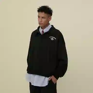 11ESTRANGER ASTRANGER Logo