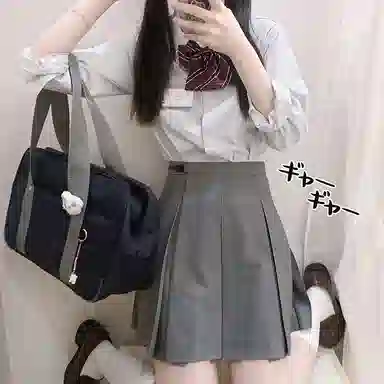 东鲸岁时记 八箱箱褶裙纯色褶皱短款半身裙