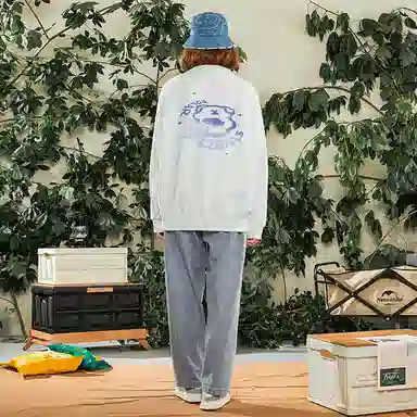 LAMLICKA Gradient Letter Crewneck Sweatshirt