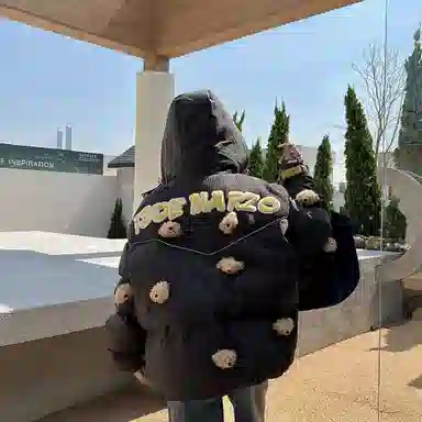 13 DEMARZO Shaking Light Plush Down Jacket