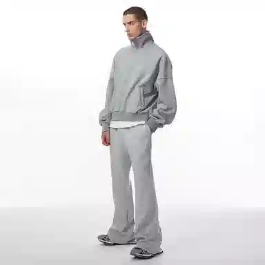 11ESTRANGER ASTRANGER