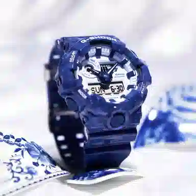 CASIO G-SHOCK GA-700BWP-2APFQ