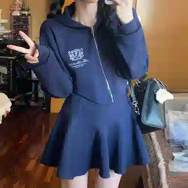东鲸岁时记 字母印花休闲制服套装 女款
