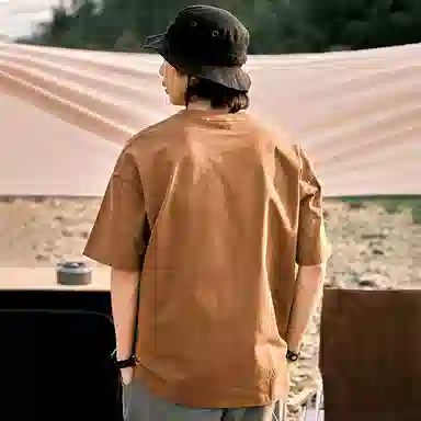 AMBER LIGHT T