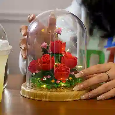 哲高积木 经典系列 玫瑰永生花带防尘罩+灯光 发光 积木 礼物