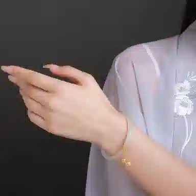 周大生 足金铃兰手镯金镶玉和田玉晴水叮当镯幸福铃兰女浅色温润和女镯子 情人节送女朋友女友礼物#礼物