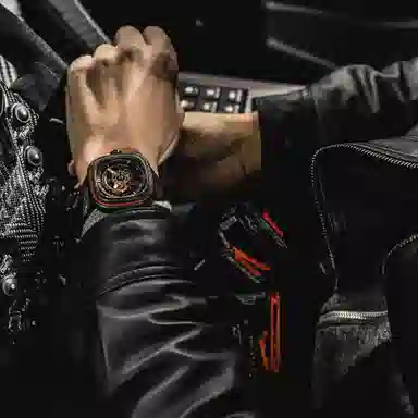 SEVENFRIDAY P 100 47.6mm P3C09