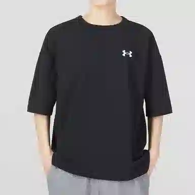 Under Armour T