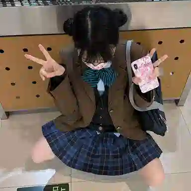 东鲸岁时记 日系复古制服格纹短款百搭学生百褶鲸落半身裙