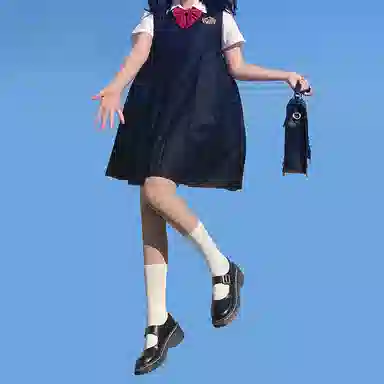 东鲸岁时记 圆领褶皱刺绣无袖连衣裙 女款