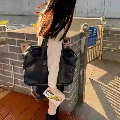 东鲸岁时记 刺绣单排扣翻领长袖 樱时衬衫 女款