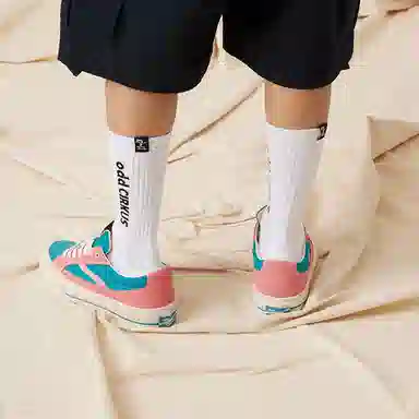 oddCIRKUS Astley Neon