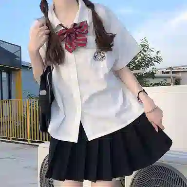 东鲸岁时记 卡通动物图案翻领纯色内搭短袖衬衫 女款 白色