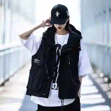 AOGZ Vest Black