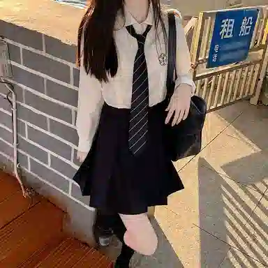 东鲸岁时记 刺绣单排扣翻领长袖 樱时衬衫 女款