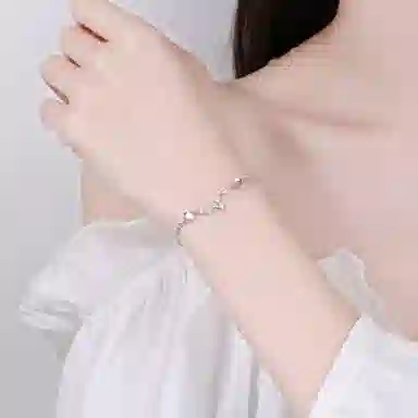 DAISY BEAUTY 9252023