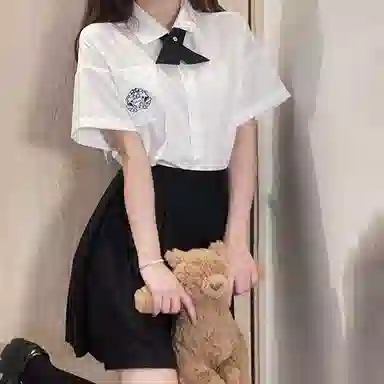 东鲸岁时记 卡通动物图案翻领纯色内搭短袖衬衫 女款 白色