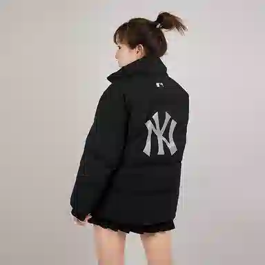 MLB New York Yankees Short Down Jacket Black