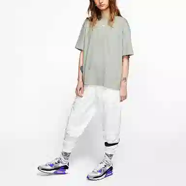 Nike Sportswear Essential logo T