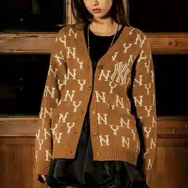 MLB New York Yankees Cardigan Beige