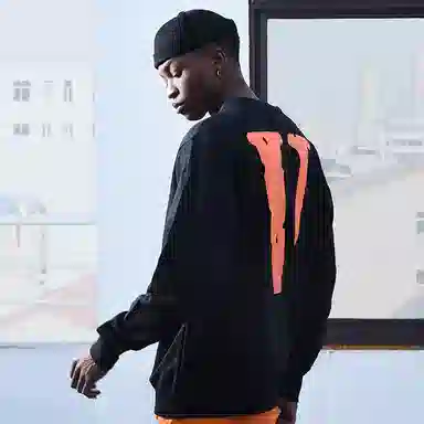 VLONE Friends- Crewneck VLogo