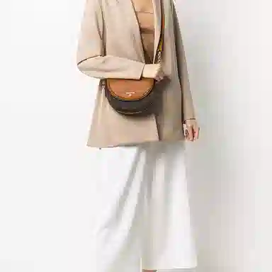 Michael Kors Jet Set Charm Saddle Bag