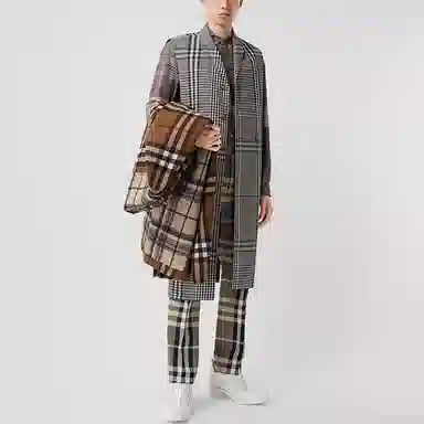 Burberry Sleeveless Wool Coat