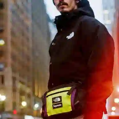 Supreme x The North Face