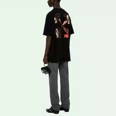 OFF-WHITE T