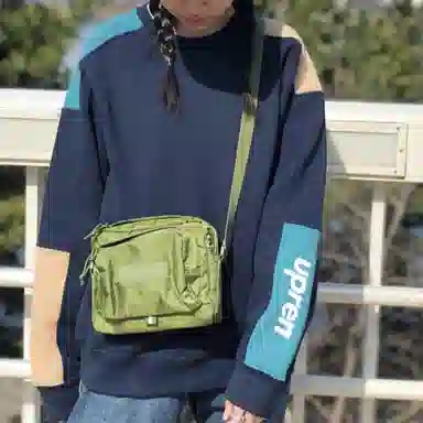 Supreme SS19 Formula Crewneck Blue