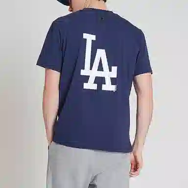 MLB T