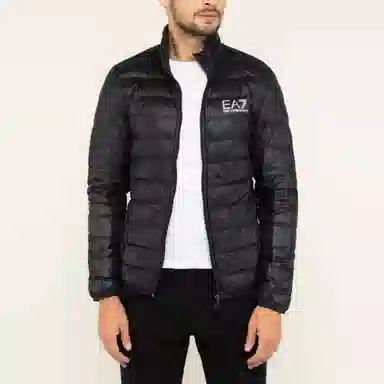 EMPORIO ARMANI EA7 Logo