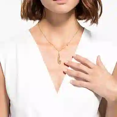 Swarovski Stunning Olive Necklace Gold