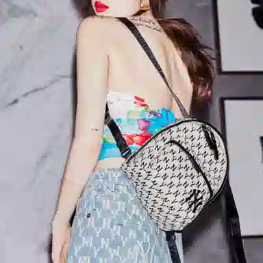 MLB Monogram NY Yankees Ivory/Black