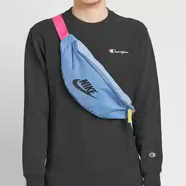 Nike Heritage Sportswear