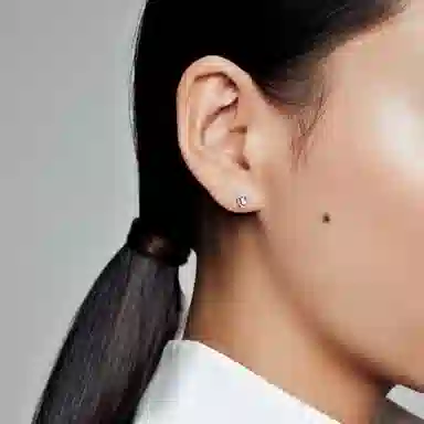 Pandora Shining Elegant Heart Stud Earrings