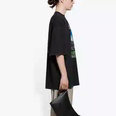 Balenciaga SS21 T