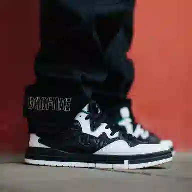 1807 x LiNing BadFive PRO 1807