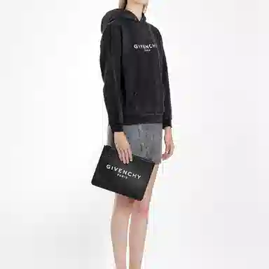 GIVENCHY Logo