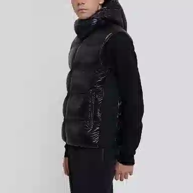 Moncler SS21