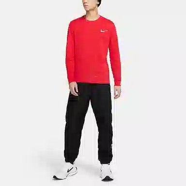 Nike Sportswear Swoosh T