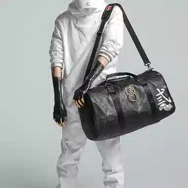 Chusan Vintage Lion Head PVC Shoulder Bag Black